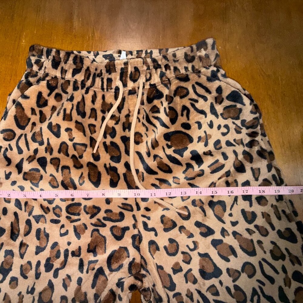 Cozy Leopard Print Pajama Pants – Women’s Size M - Picture 4 of 7